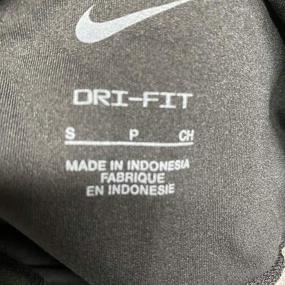 New Nike One Leggings Size Small - Picture 8 of 8